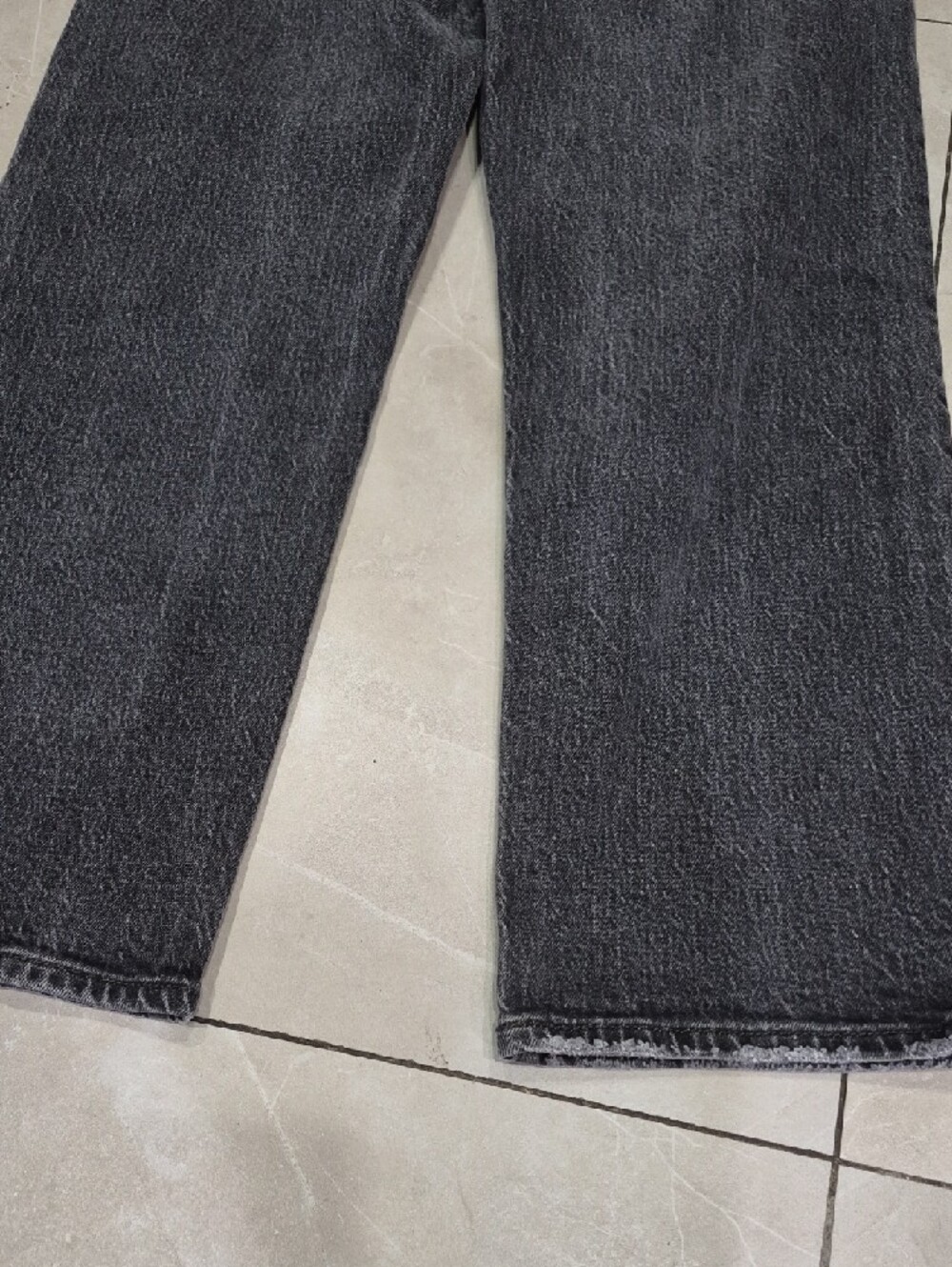 Levi's Ribcage Straight Jeans — Blackwashed Denim - Picture 14 of 14